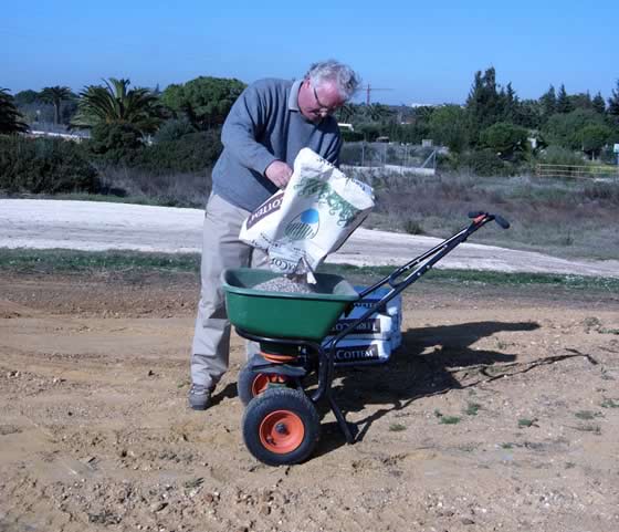 Aplicación del Terracottem en el jardín