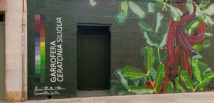 Mural de garrofera en el Festival Cromàpica de Picassent 